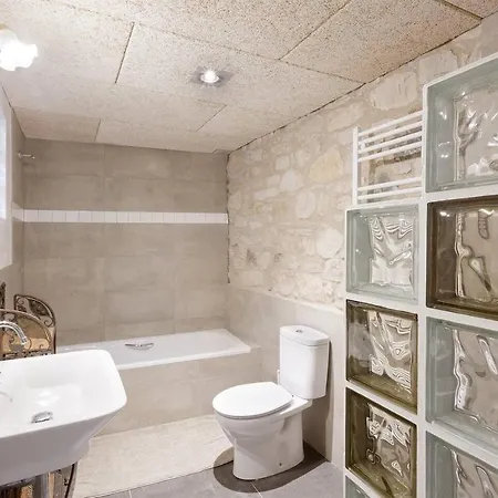 Feliu, Masia Stone House, And Ground-floor Apartment, Sant Daniel-girona Apartamento